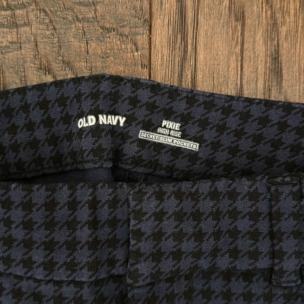 Old Navy Pixie Pants - image 3